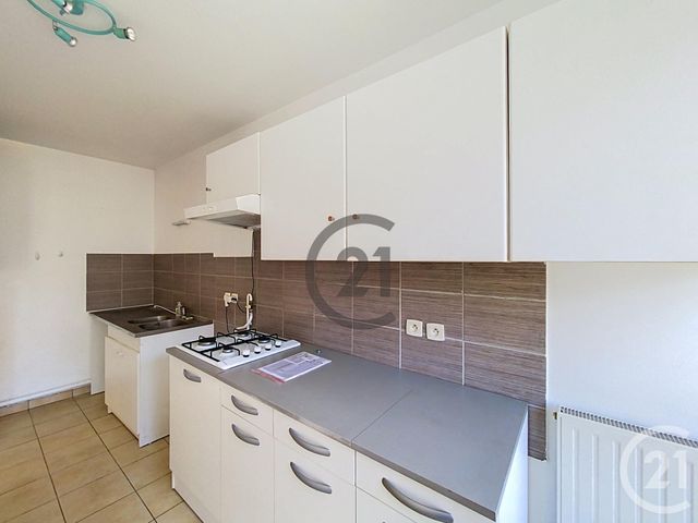 Appartement F2 &agrave; louer - 2 pi&egrave;ces - 46,59 m2 - Melun - 77 - ILE-DE-FRANCE