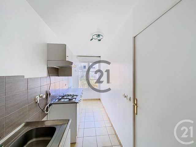 Appartement F2 &agrave; louer - 2 pi&egrave;ces - 46,59 m2 - Melun - 77 - ILE-DE-FRANCE