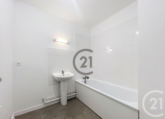 Appartement &agrave; louer - 3 pi&egrave;ces - 68 m2 - Dammarie Les Lys - 77 - ILE-DE-FRANCE
