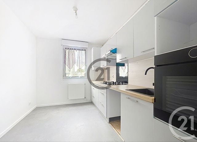 Appartement &agrave; louer - 3 pi&egrave;ces - 68 m2 - Dammarie Les Lys - 77 - ILE-DE-FRANCE
