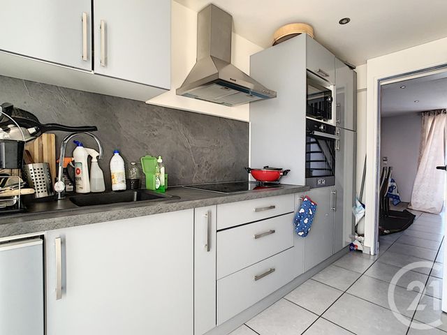 Maison &agrave; louer - 4 pi&egrave;ces - 81,30 m2 - Rubelles - 77 - ILE-DE-FRANCE
