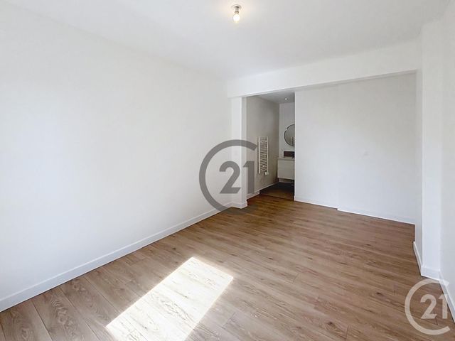 Appartement F4 &agrave; louer - 4 pi&egrave;ces - 96,88 m2 - Le Mee Sur Seine - 77 - ILE-DE-FRANCE