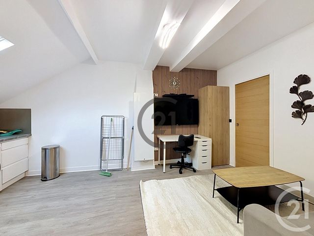 Appartement F1 &agrave; louer - 1 pi&egrave;ce - 25 m2 - Melun - 77 - ILE-DE-FRANCE