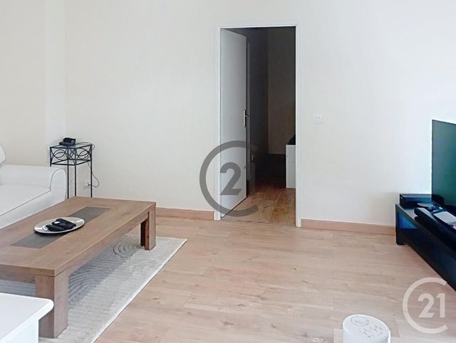 Appartement F2 &agrave; louer - 2 pi&egrave;ces - 42,33 m2 - Melun - 77 - ILE-DE-FRANCE