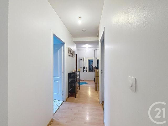 Appartement &agrave; louer - 3 pi&egrave;ces - 75,48 m2 - Melun - 77 - ILE-DE-FRANCE