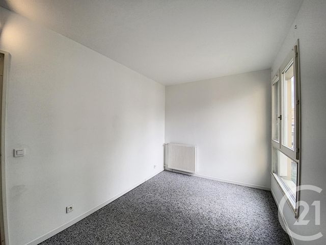 Appartement F4 &agrave; vendre - 4 pi&egrave;ces - 84,22 m2 - Melun - 77 - ILE-DE-FRANCE