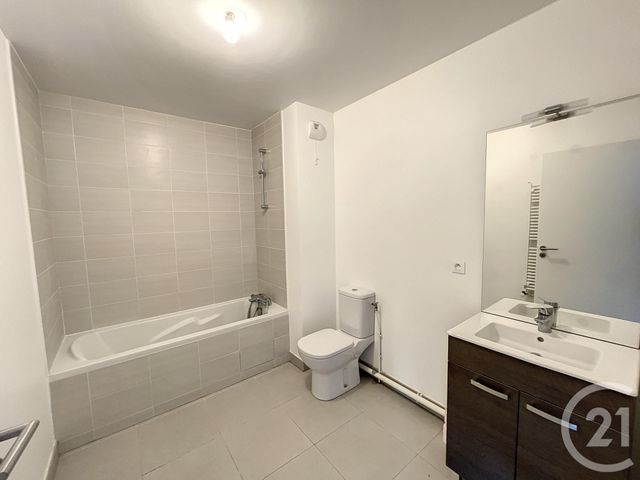 Appartement F2 &agrave; louer - 2 pi&egrave;ces - 45,10 m2 - Melun - 77 - ILE-DE-FRANCE