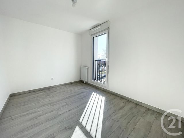 Appartement F3 &agrave; louer - 3 pi&egrave;ces - 60,50 m2 - Le Mee Sur Seine - 77 - ILE-DE-FRANCE