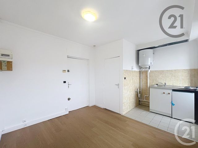Appartement F1 &agrave; louer - 1 pi&egrave;ce - 14,20 m2 - Melun - 77 - ILE-DE-FRANCE