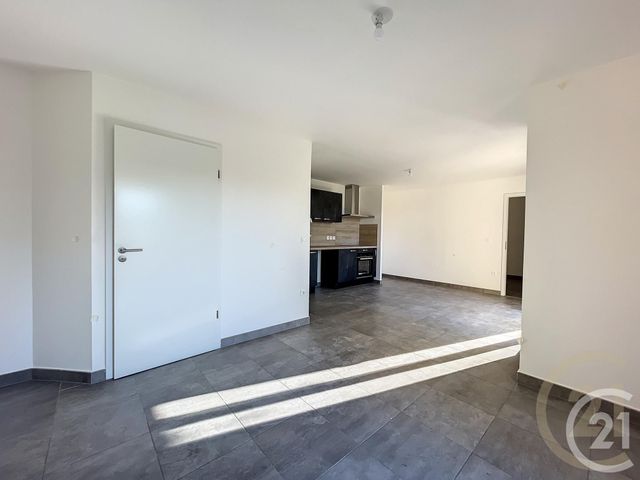 Appartement F3 &agrave; louer - 3 pi&egrave;ces - 61,35 m2 - Dammarie Les Lys - 77 - ILE-DE-FRANCE