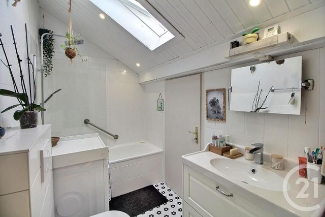 Appartement F3 &agrave; vendre - 3 pi&egrave;ces - 43 m2 - Evian Les Bains - 74 - RHONE-ALPES