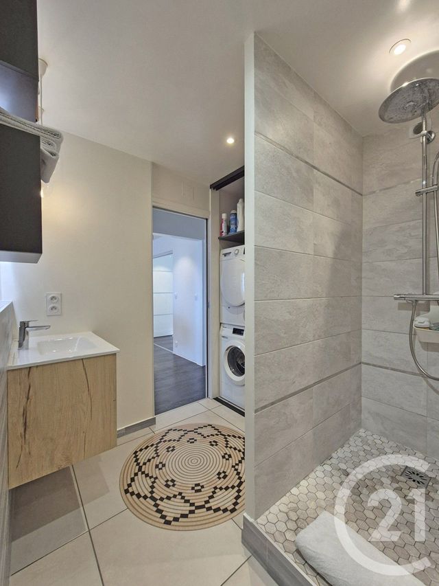 Appartement F4 &agrave; vendre - 4 pi&egrave;ces - 91,89 m2 - Evian Les Bains - 74 - RHONE-ALPES