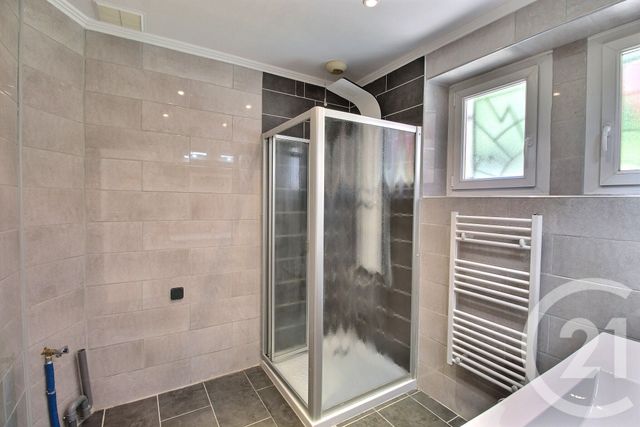 Appartement T4 &agrave; louer - 4 pi&egrave;ces - 110,24 m2 - Thonon Les Bains - 74 - RHONE-ALPES