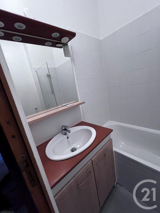 Appartement F3 &agrave; louer - 3 pi&egrave;ces - 46,07 m2 - Evian Les Bains - 74 - RHONE-ALPES