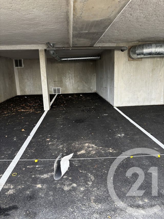 parking - THONON LES BAINS - 74