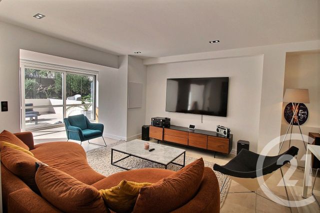 Maison à vendre - 5 pièces - 141,31 m2 - Chateauneuf Grasse - 06 - PROVENCE-ALPES-COTE-D-AZUR