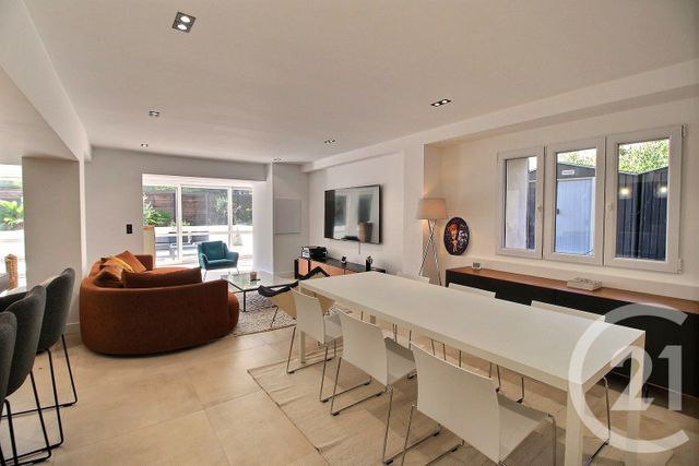 Maison à vendre - 5 pièces - 141,31 m2 - Chateauneuf Grasse - 06 - PROVENCE-ALPES-COTE-D-AZUR