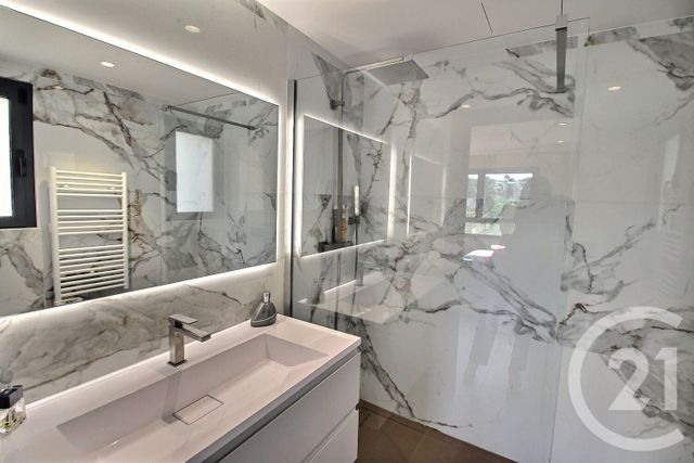 Maison à vendre - 5 pièces - 175 m2 - Valbonne - 06 - PROVENCE-ALPES-COTE-D-AZUR