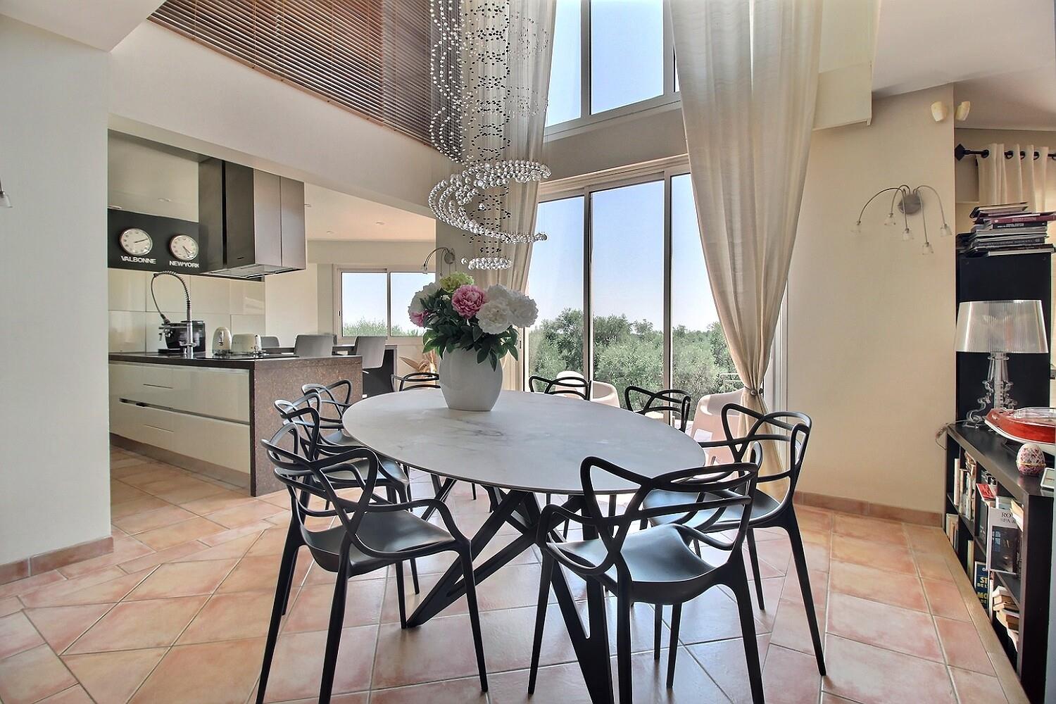 maison  - VALBONNE- 06