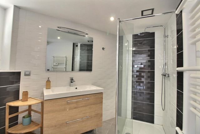 Maison à vendre - 7 pièces - 227 m2 - Valbonne - 06 - PROVENCE-ALPES-COTE-D-AZUR