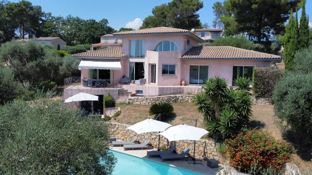 Maison à vendre - 7 pièces - 227 m2 - Valbonne - 06 - PROVENCE-ALPES-COTE-D-AZUR