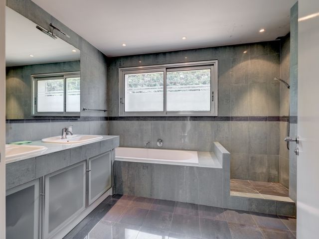 Maison &agrave; vendre - 5 pi&egrave;ces - 210 m2 - Valbonne - 06 - PROVENCE-ALPES-COTE-D-AZUR