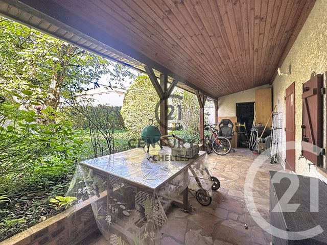 Maison à vendre - 5 pièces - 121 m2 - Chelles - 77 - ILE-DE-FRANCE