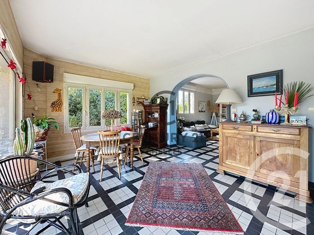 Maison à vendre - 9 pièces - 175 m2 - Chelles - 77 - ILE-DE-FRANCE