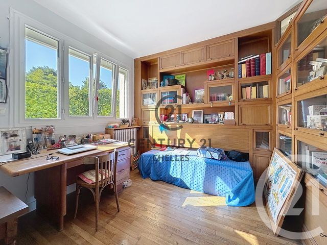 Maison à vendre - 9 pièces - 175 m2 - Chelles - 77 - ILE-DE-FRANCE