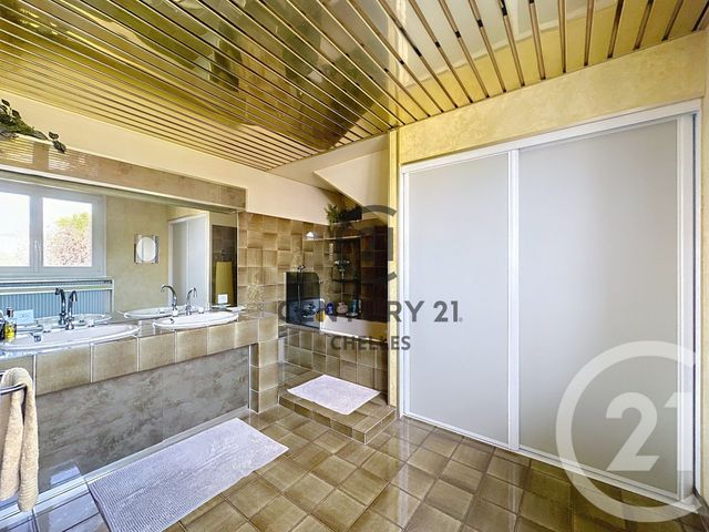 Maison &agrave; vendre - 7 pi&egrave;ces - 158 m2 - Chelles - 77 - ILE-DE-FRANCE