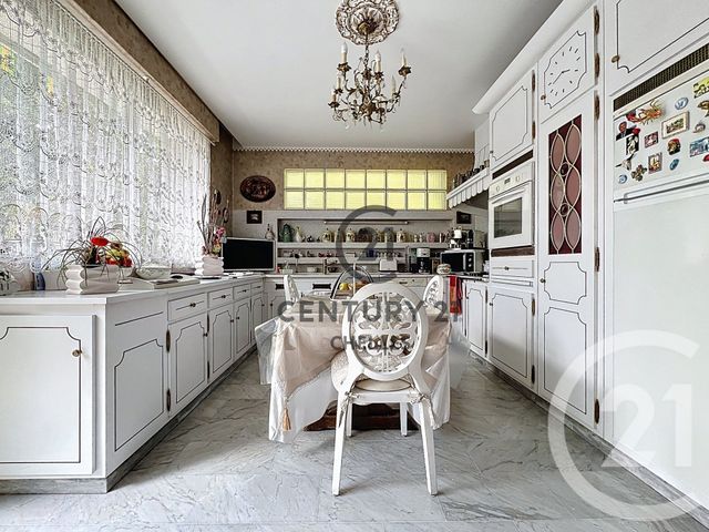 Maison &agrave; vendre - 8 pi&egrave;ces - 205,95 m2 - Chelles - 77 - ILE-DE-FRANCE