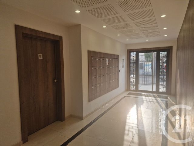 Appartement F1 &agrave; louer - 1 pi&egrave;ce - 27,95 m2 - Villiers Sur Marne - 94 - ILE-DE-FRANCE