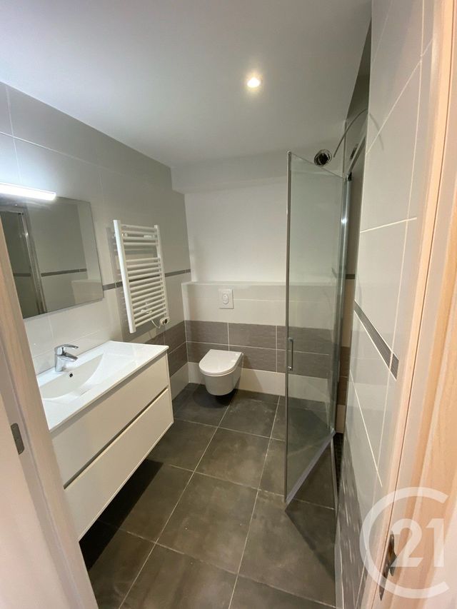 Appartement F1 &agrave; louer - 1 pi&egrave;ce - 27,95 m2 - Villiers Sur Marne - 94 - ILE-DE-FRANCE