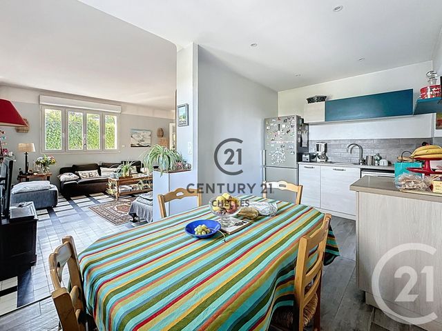 Maison &agrave; vendre - 9 pi&egrave;ces - 175 m2 - Chelles - 77 - ILE-DE-FRANCE