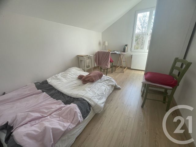 Maison &agrave; vendre - 8 pi&egrave;ces - 130 m2 - Chelles - 77 - ILE-DE-FRANCE