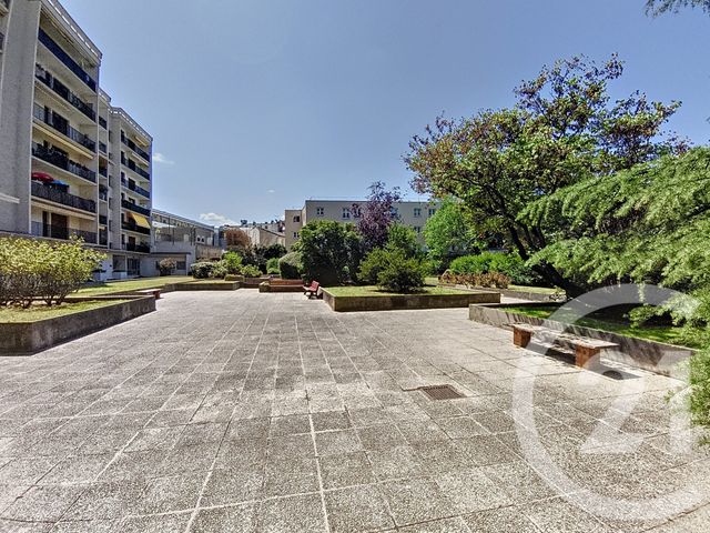 Appartement F4 &agrave; vendre - 4 pi&egrave;ces - 81,19 m2 - St Denis - 93 - ILE-DE-FRANCE