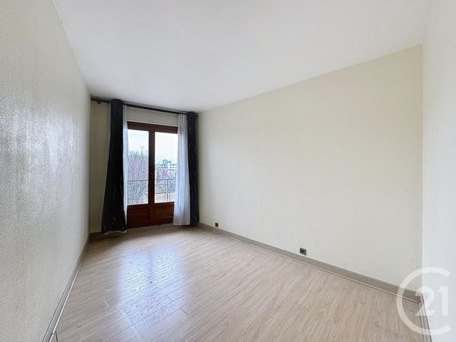 Appartement F4 à vendre - 4 pièces - 72,55 m2 - St Denis - 93 - ILE-DE-FRANCE