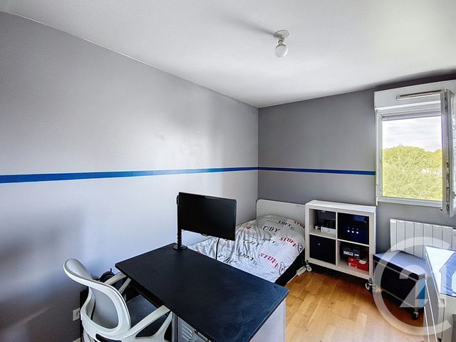 Appartement F4 à vendre - 4 pièces - 75,91 m2 - St Denis - 93 - ILE-DE-FRANCE