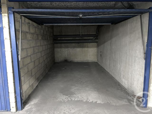 Parking à louer - 12 m2 - St Denis - 93 - ILE-DE-FRANCE