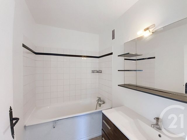 Appartement F3 &agrave; vendre - 3 pi&egrave;ces - 64,22 m2 - St Denis - 93 - ILE-DE-FRANCE