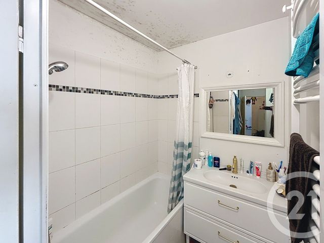 Appartement F3 &agrave; vendre - 3 pi&egrave;ces - 60,87 m2 - St Denis - 93 - ILE-DE-FRANCE