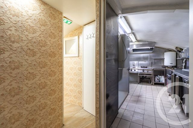 Appartement Local à vendre - 2 pièces - 56,36 m2 - Paris - 75017 - ILE-DE-FRANCE