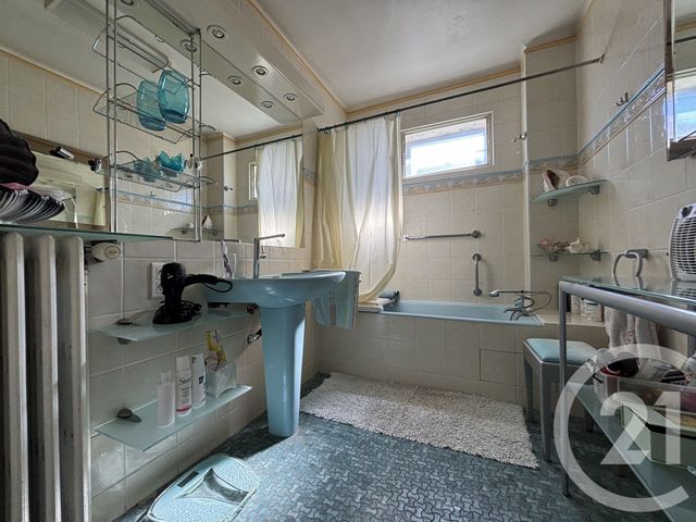 Maison à vendre - 5 pièces - 115,89 m2 - St Hilaire De Brethmas - 30 - LANGUEDOC-ROUSSILLON