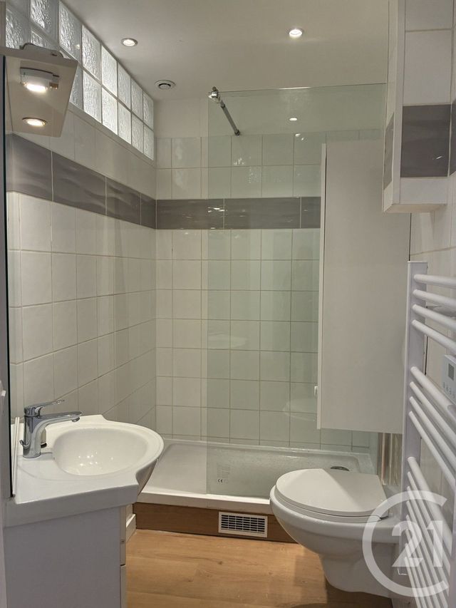 Appartement F2 &agrave; louer - 2 pi&egrave;ces - 42 m2 - Ales - 30 - LANGUEDOC-ROUSSILLON