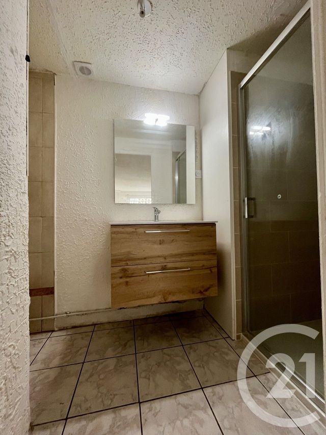 Appartement F2 &agrave; louer - 2 pi&egrave;ces - 55,37 m2 - Ales - 30 - LANGUEDOC-ROUSSILLON