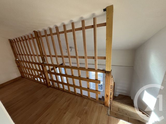 Appartement Duplex &agrave; louer - 3 pi&egrave;ces - 65,47 m2 - Ales - 30 - LANGUEDOC-ROUSSILLON