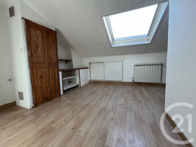 Appartement Duplex &agrave; louer - 3 pi&egrave;ces - 65,47 m2 - Ales - 30 - LANGUEDOC-ROUSSILLON