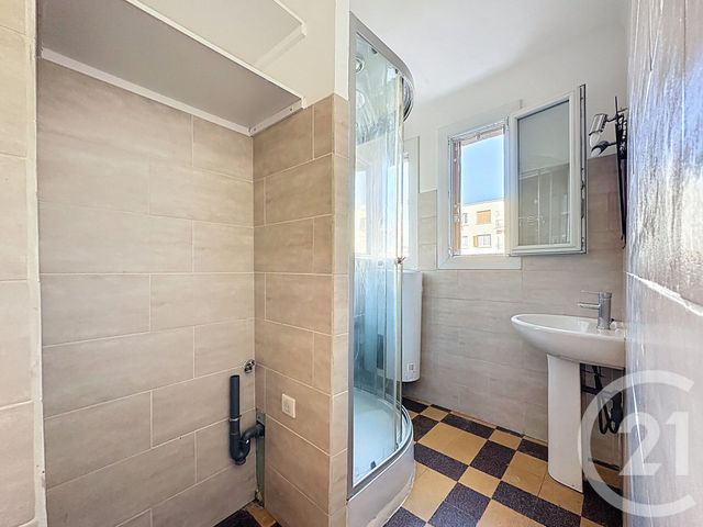 Appartement T4 &agrave; vendre - 4 pi&egrave;ces - 66,85 m2 - Ales - 30 - LANGUEDOC-ROUSSILLON