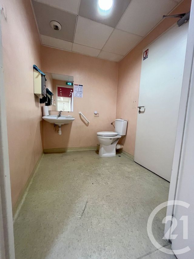 Local commercial à louer - 130.0 m2 - 30 - Gard