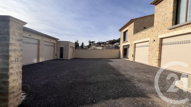 Maison &agrave; louer - 4 pi&egrave;ces - 130 m2 - Cassagnoles - 30 - LANGUEDOC-ROUSSILLON